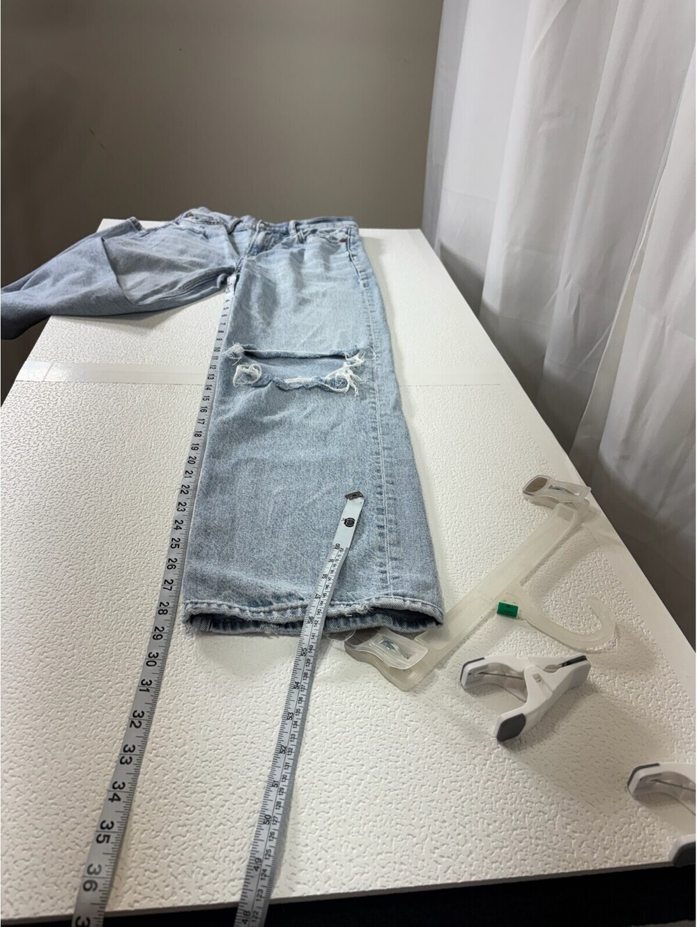 American Eagle Light Blue Distressed High-Rise Straight Leg Jeans Size 0 253D - Picture 8 of 10